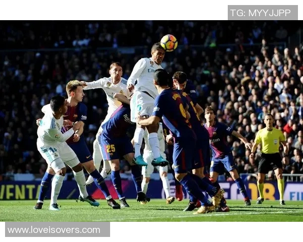 梅西再次造点球，巴萨客场绝杀皇马，取得三连胜