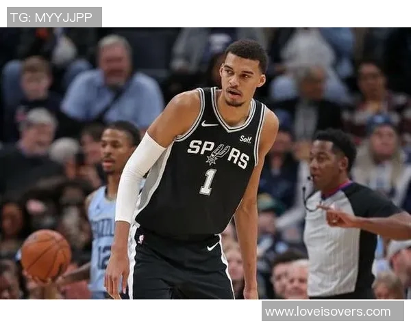 马刺大胜中国男篮,76比56轻松取胜——未来篮球发展的启示 马刺大胜中国男篮,76比56轻松取胜——未来篮球发展的启示